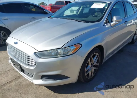 2015 Ford Fusion Se z USA, uszkodzony, nr VIN 3FA6P0H70FR162572